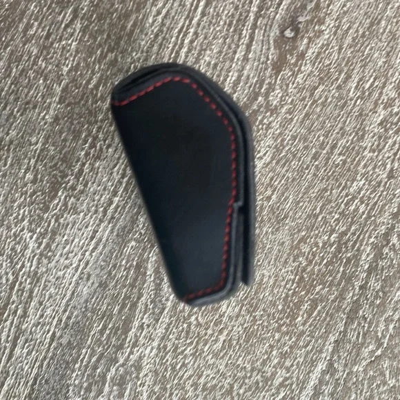 ❤️Valentino Black Eye-case❤️ - Picture 4 of 7